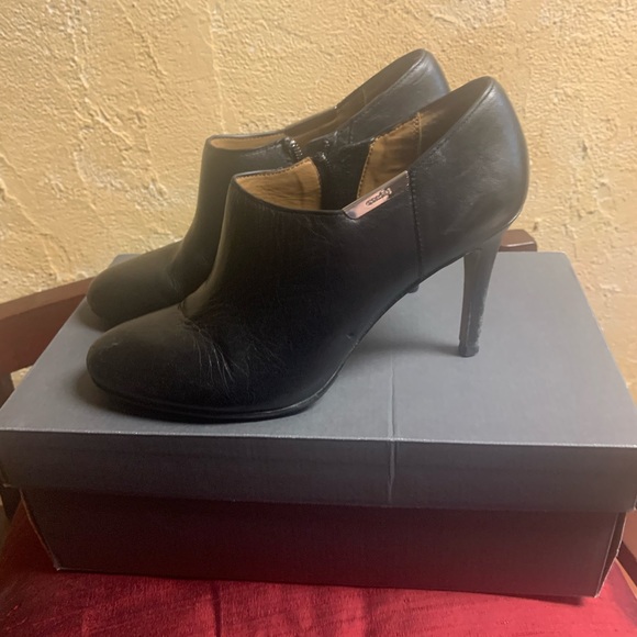 Cole Haan leather booties - Picture 2 of 3